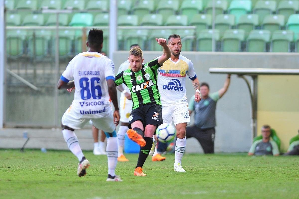 Amrica e Chapecoense fizeram confronto direto por posies na tabela do Campeonato Brasileiro