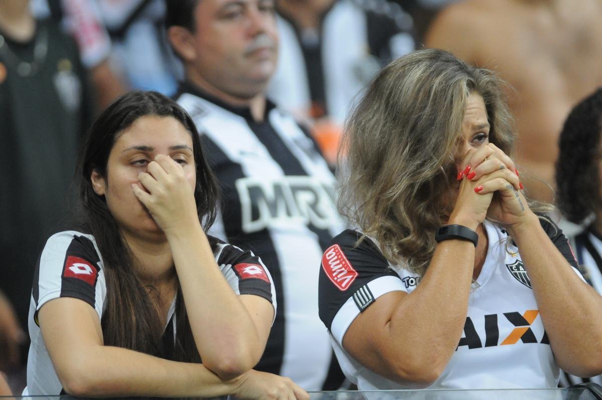 Fotos do segundo tempo da partida entre Atltico e Nacional; torcida do Galo impaciente no Mineiro