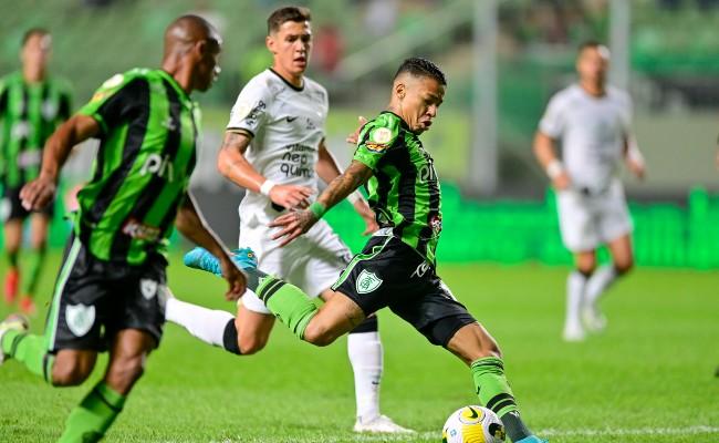 Coelho bateu o Corinthians no Independência nesse domingo (18/9) e pulou da 15º posição do campeonato para a oitava