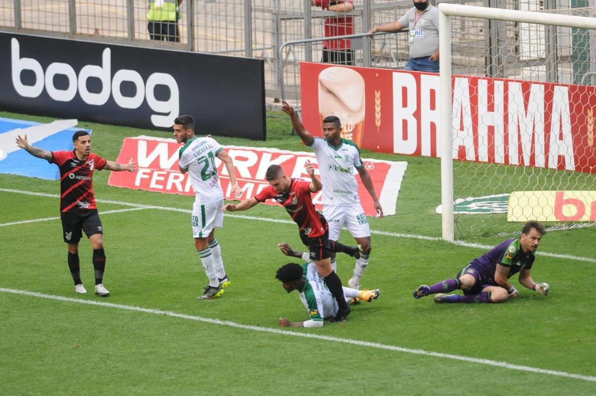 Amrica e Athletico-PR se enfrentaram no Independncia, pela 20 rodada da Srie A do Brasileiro