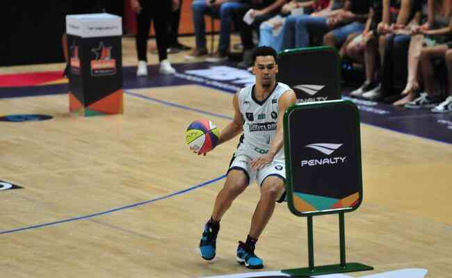 Jogo das Estrelas do Campeonato Morrinhense de Basquete acontece