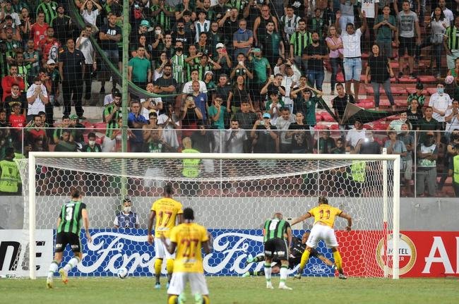 Fotos do empate por 0 a 0 entre Amrica e Barcelona de Guayaquil, no Independncia, em BH, pela terceira fase da Copa Libertadores