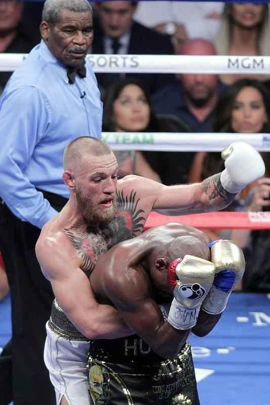 O americano Mayweather bateu o irlands Conor McGregor por nocaute, no 10 round