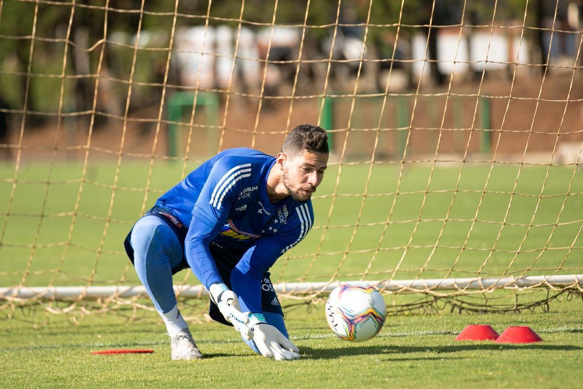 Fotos do treino do Cruzeiro desta segunda-feira (23/11) em Chapecó-SC
