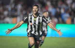 Fotos do jogo entre Santos e Atltico na Vila Belmiro, em Santos, pela 30 rodada do Campeonato Brasileiro