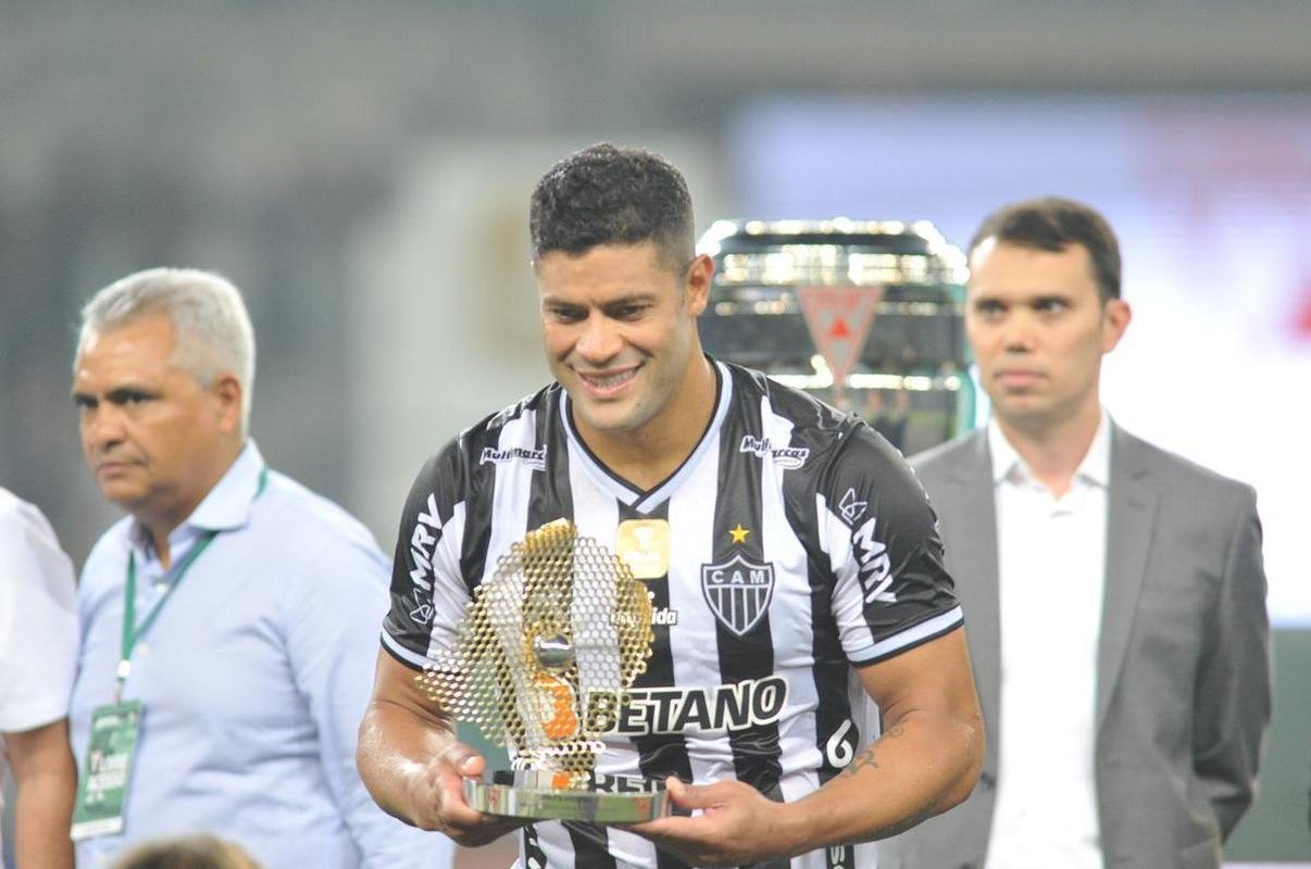 Festa do Atltico no Mineiro pela conquista do tricampeonato mineiro. Galo derrotou o Cruzeiro por 3 a 1 na final nica do estadual. Gols foram de Hulk (2) e Nacho