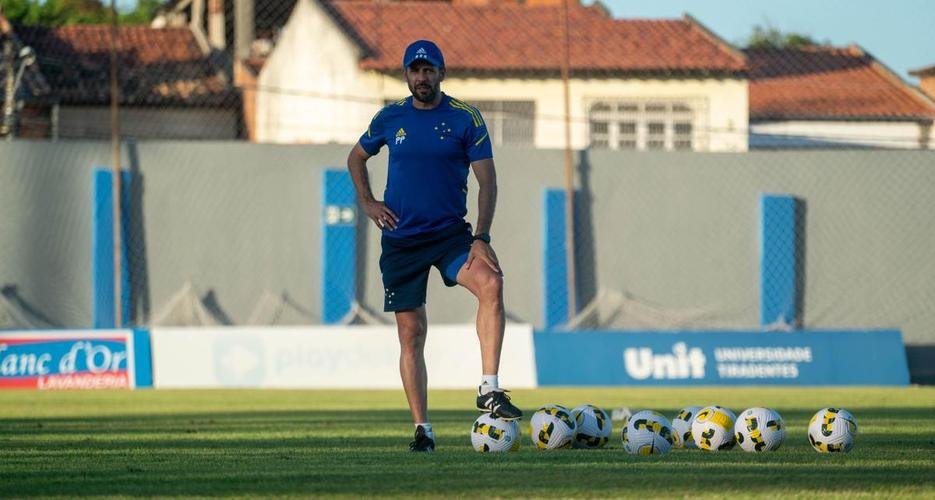 Imagens do último treino do Cruzeiro antes de enfrentar o Sergipe pela Copa do Brasil