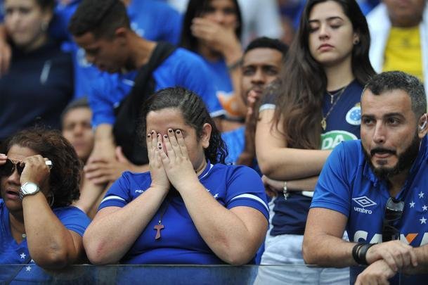 Desespero da torcida do Cruzeiro com o gol do Palmeiras no Mineiro, marcado por Z Rafael
