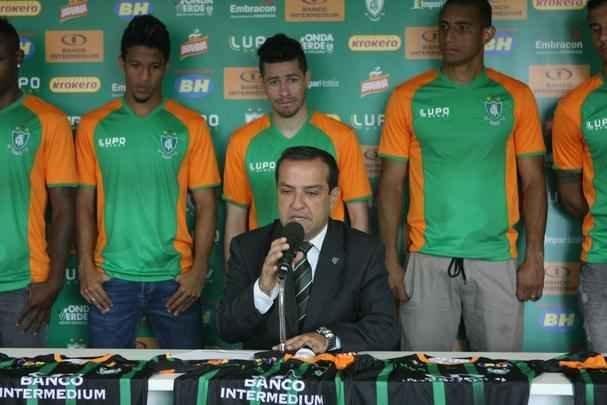 Zagueiro Cardoso, os meias Diego Lopes e Eisner Loboa, e os atacantes Nixon e Michael foram apresentados pelo presidente Anderson Racilan