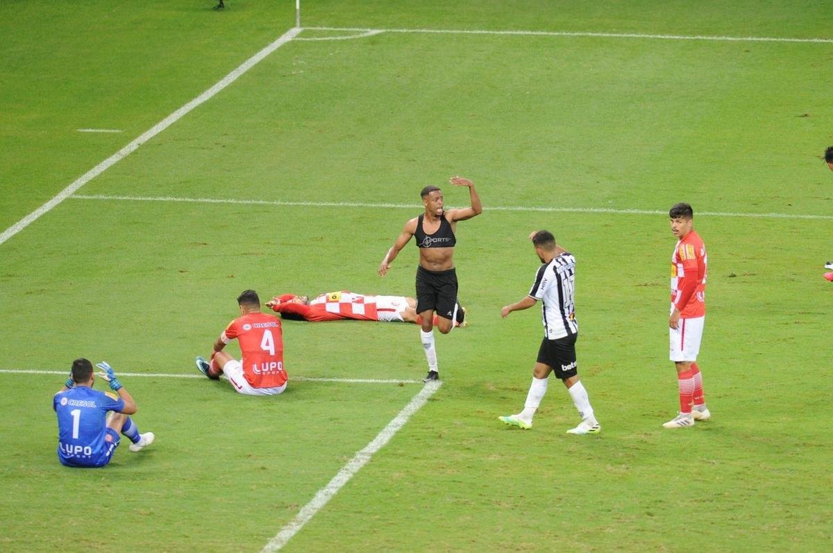Keno marcou o gol da virada atleticana aos 52 minutos do segundo tempo, em chute cruzado dentro da rea. Bola entrou no ngulo direito do goleiro Felipe