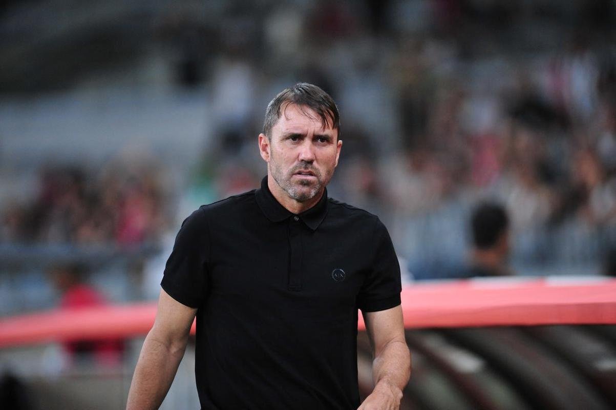 Atualmente no Atltico, Eduardo Coudet j conquistou trs ttulos: Campeonato Argentino (2018/19), Supercopa da Argentina (2019) e Mineiro (2023)