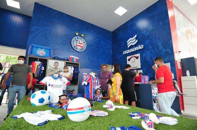 Bahia x Atltico: fotos de torcedores no entorno da Fonte Nova, venda de ingressos e o ambiente para a 'deciso' desta quinta-feira