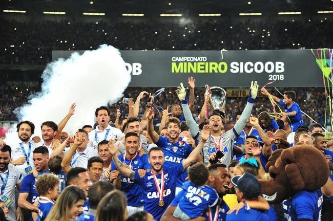 Festa do Cruzeiro com a conquista do Campeonato Mineiro sobre o Atltico