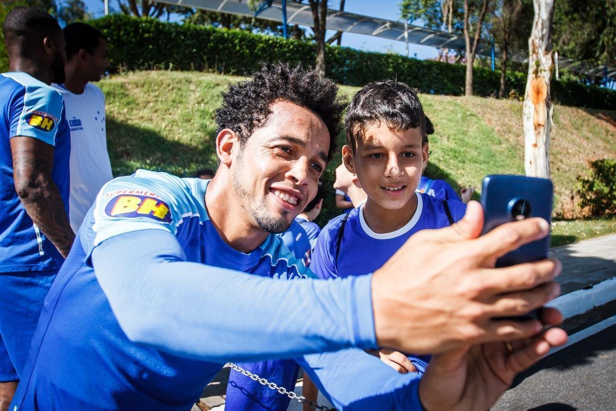 Cruzeiro treinou na manh desta sexta-feira (01/02), na Toca da Raposa II
