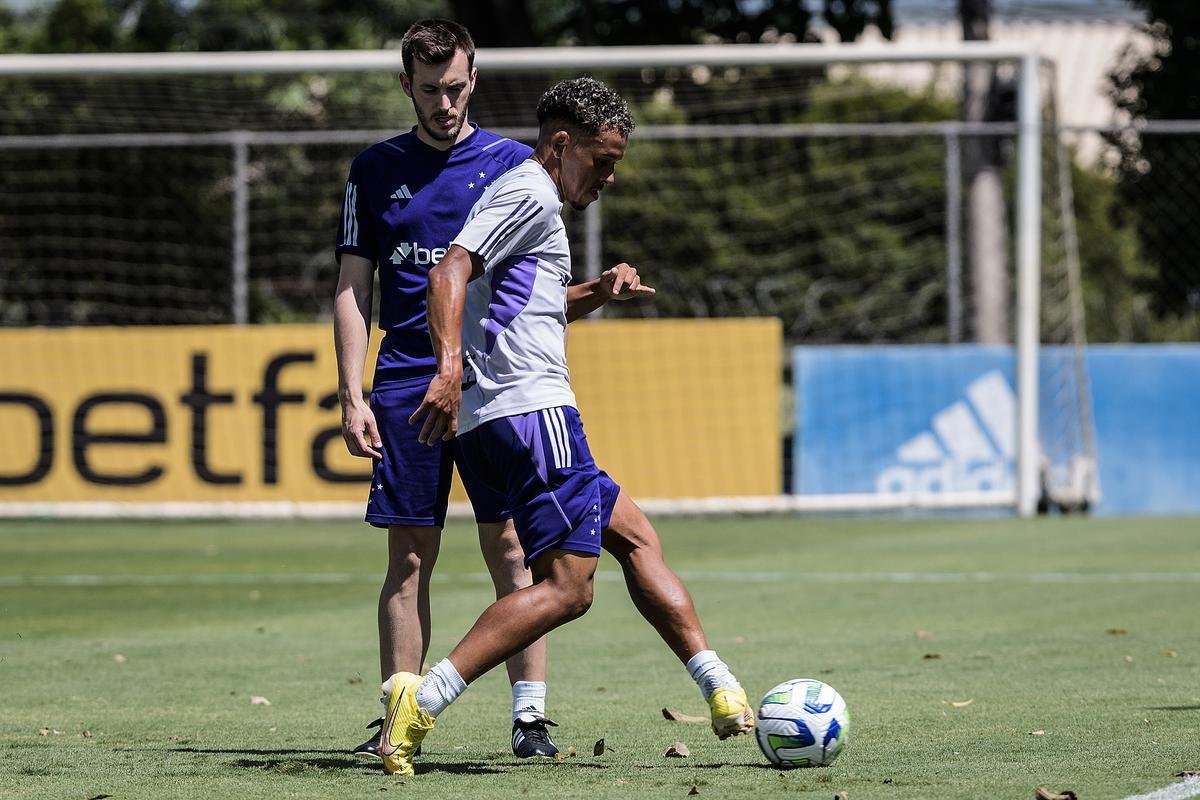 O Cruzeiro treinou nesta quarta-feira (5/4), na Toca da Raposa II, em Belo Horizonte