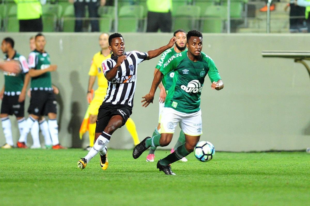 Veja fotos do duelo entre Atltico e Chapecoense, pela 29 rodada do Campeonato Brasileiro