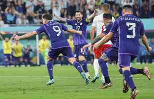 Julin lvarez marcou o segundo gol da Argentina sobre a Polnia no Estdio 974, em duelo pelo Grupo C da Copa do Mundo