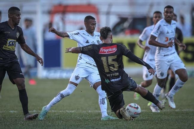 Fotos do jogo entre Democrata-GV e Atltico, pelo Campeonato Mineiro