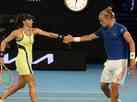 Luisa Stefani e Rafael Matos vencem e avanam  semi do Australian Open