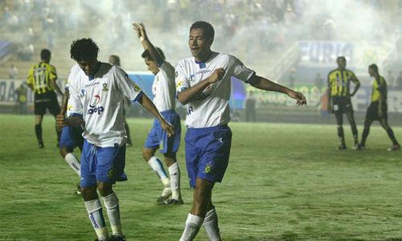O Santo Andr estreou na Libertadores em 2 de maro de 2005