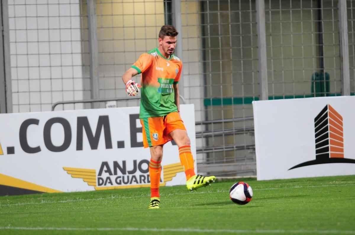 Imagens do jogo entre Amrica e URT, pelo Campeonato Mineiro, no Independncia