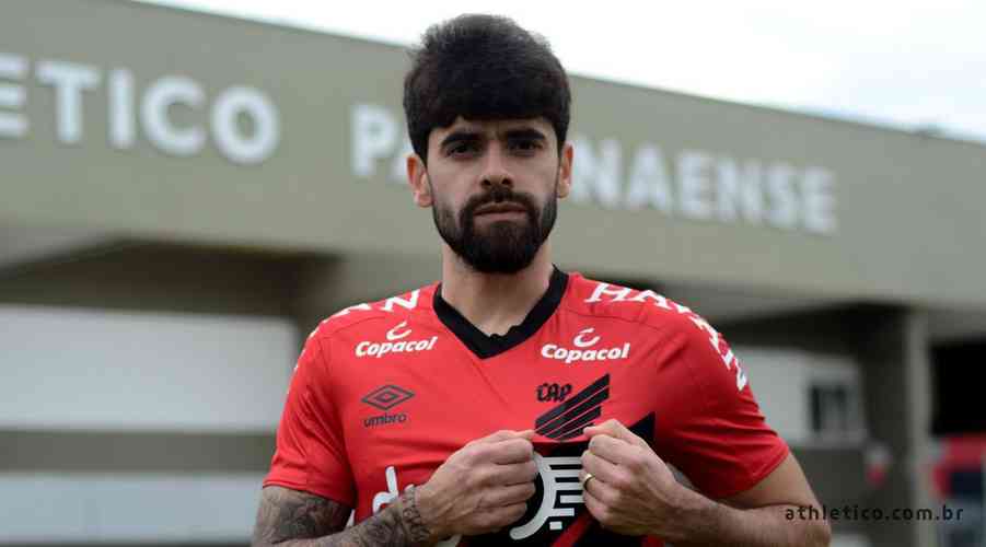 O Athletico-PR anunciou a contratao do meia Fernando Canesin, que estava no Oostende, da Blgica
