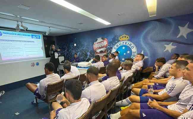 Procuradora promoveu palestras no Cruzeiro para conscientizar funcionrios sobre esquema de manipulao de resultados