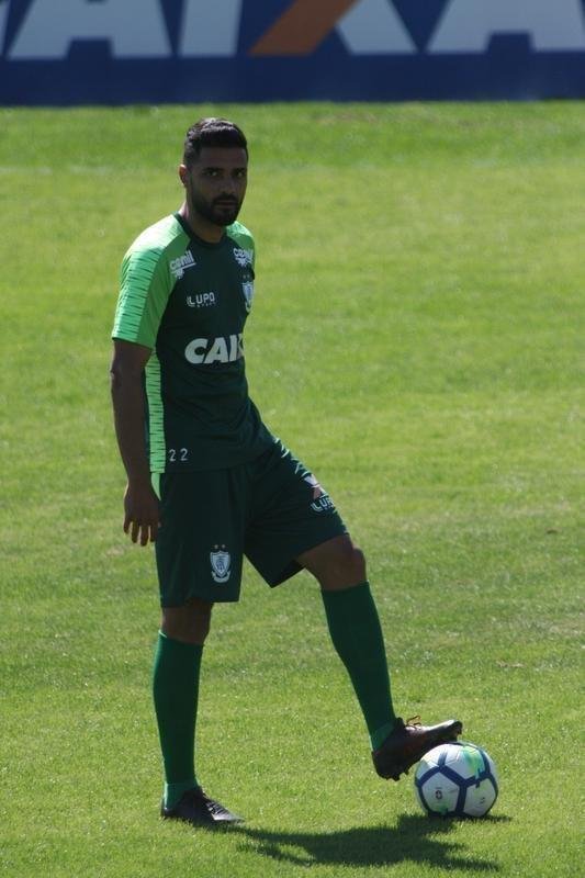 Adilson comandou o primeiro treino no Amrica nesta quarta-feira