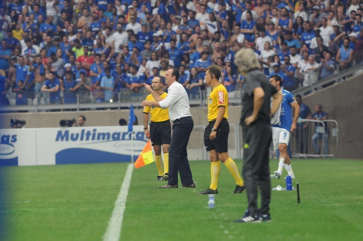 Cruzeiro e Flamengo se enfrentaram pela 20 rodada do Campeonato Brasileiro