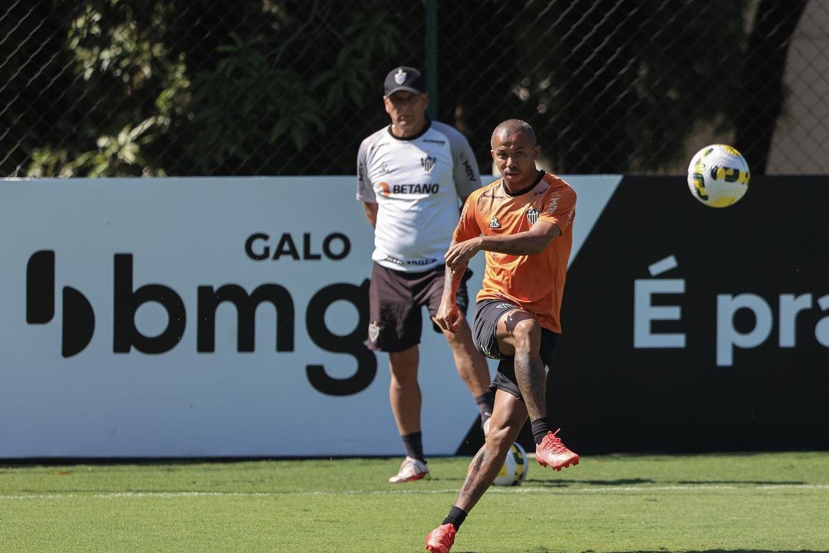 O Atltico fez um treino ttico, na manh desta quinta-feira (2), para a deciso com o Palmeiras pelo Campeonato Brasileiro.