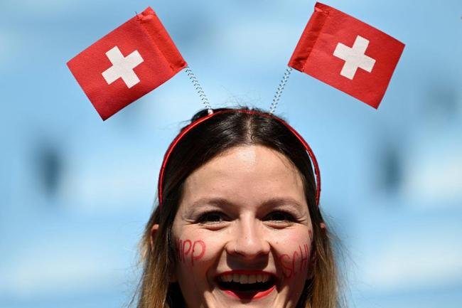 Pela primeira do Grupo G da Copa do Mundo, Sua e Camares duelam no Estdio Al-Janoub, em Al-Wakrah