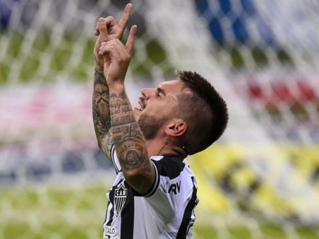 27 - Nathan - O meia participou de quatro jogos da Libertadores de 2019 (dois como titular). Atualmente, aos 24 anos, continua no elenco do Atlético.