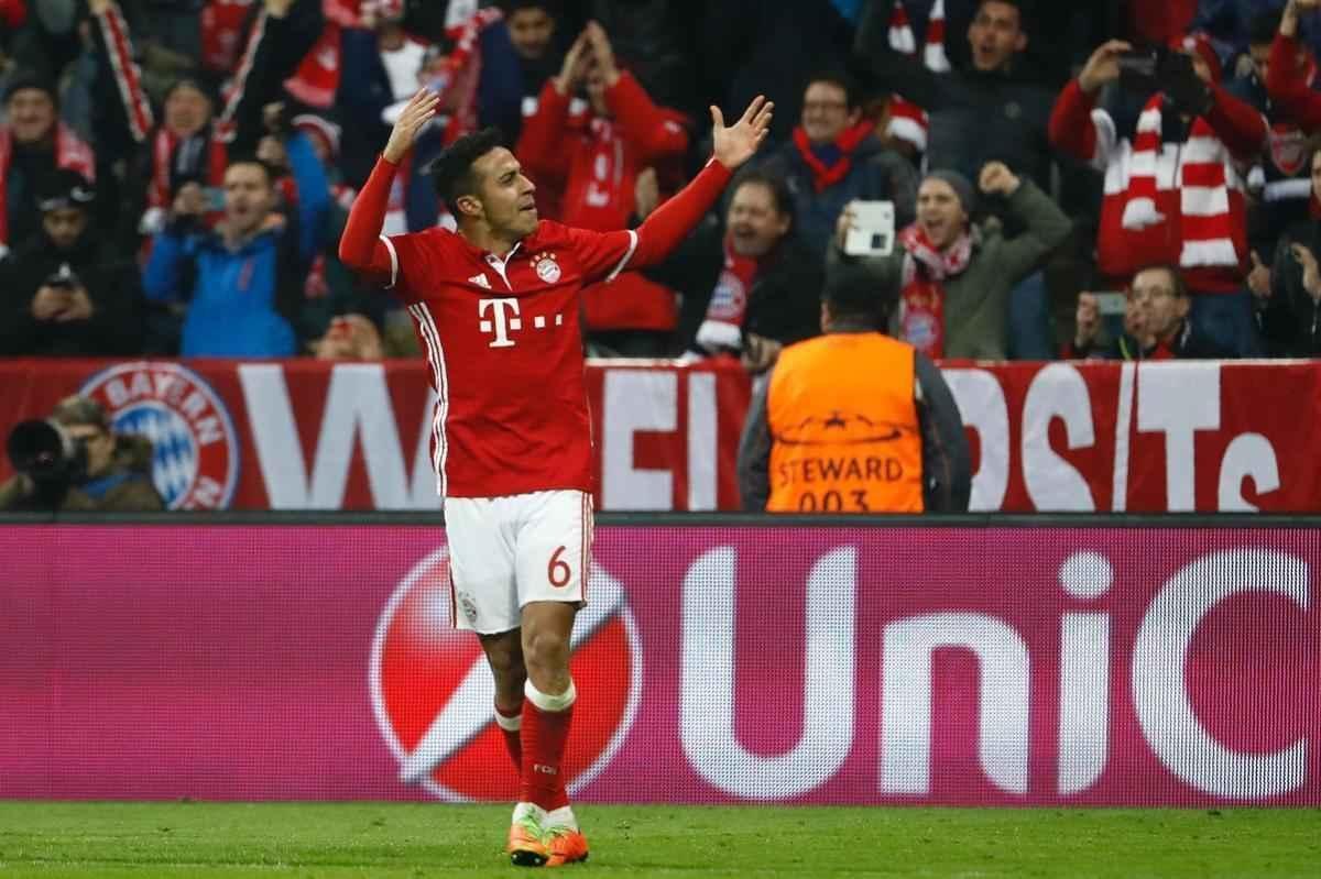 Thiago Alcntara (2), Robben, Lewandowski e Muller marcaram os gols alemes; Snchez descontou para o Arsenal