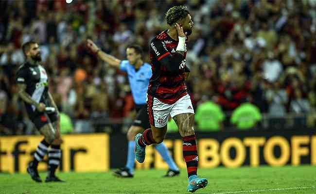 Gabigol marca de pênalti e garante vantagem do Flamengo para o segundo jogo