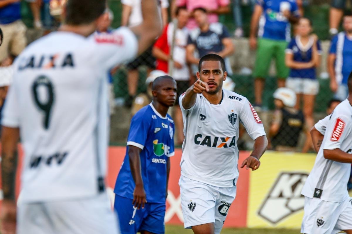 Semifinal do Campeonato Mineiro de 2016 - No jogo de ida com a URT, em Patos de Minas, empate por 2 a 2. Douglas Santos e Clayton marcaram os gols do Galo.