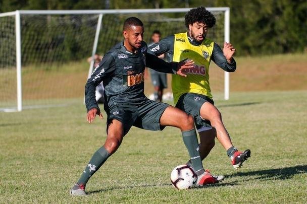 Jogadores do Atltico treinaram no CT do Danubio, em Montevidu, nesta tera-feira
