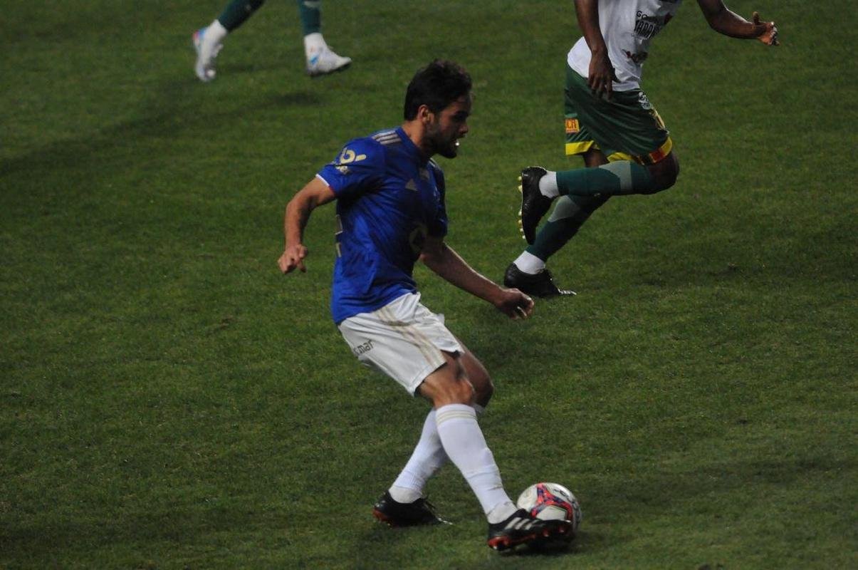 Fotos do duelo entre Cruzeiro e Sampaio Corra, no Independncia, em Belo Horizonte, pela 18 rodada da Srie B do Campeonato Brasileiro