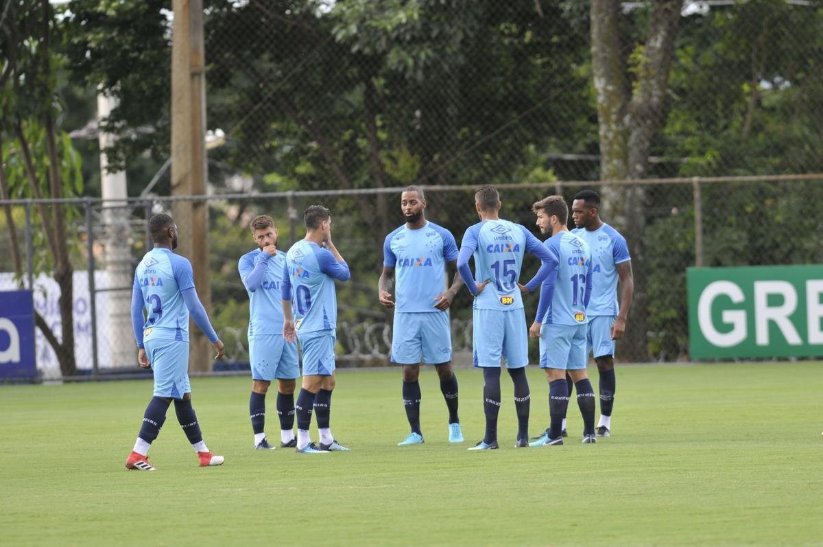 Com gols de Judivan e Rafael Sobis, Cruzeiro venceu Betinense por 2 a 0 em jogo-treino