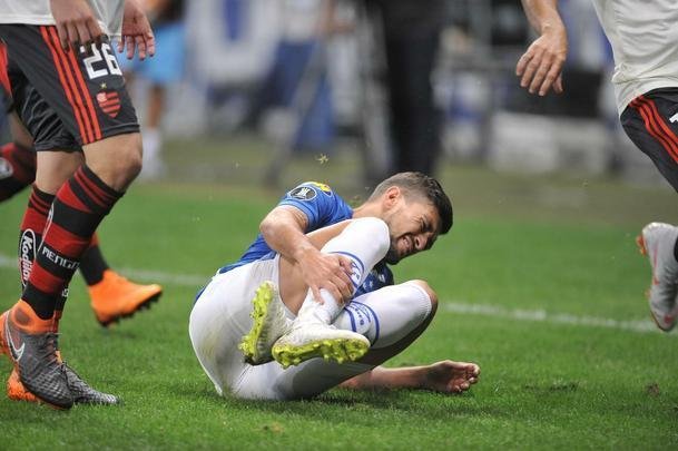 Fotos do primeiro tempo do duelo entre Cruzeiro e Flamengo, no Mineiro, pelas oitavas de final da Libertadores