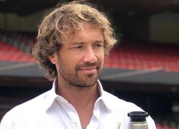 Ex-capitão do Uruguai também detonou arbitragem da Fifa e chamou o uso do VAR de 'vergonha' 