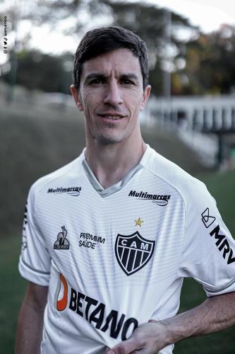 Atlético divulga novo uniforme número 2