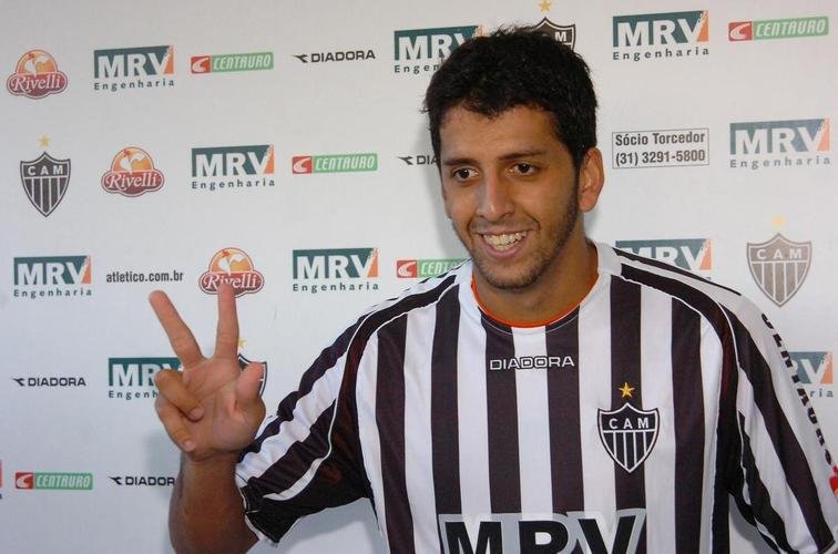 Daniel Marques - Jogou no Palmeiras em 2004. Foi para o Atlético em 2006.