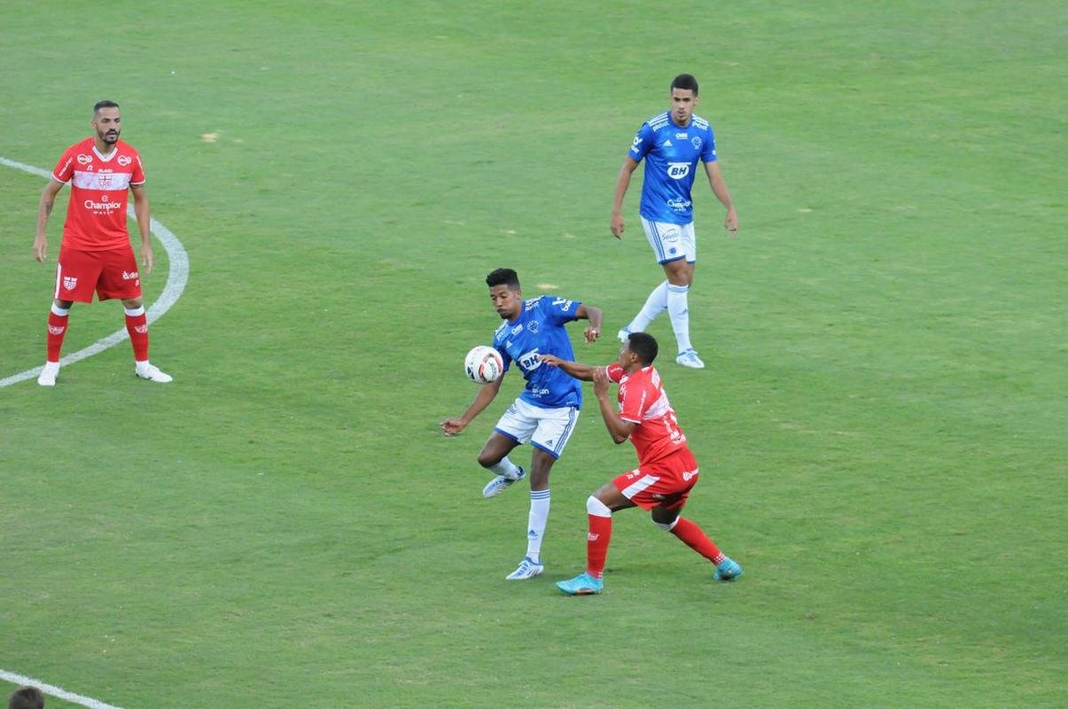 Fotos do jogo entre Cruzeiro e CRB, no Mineiro, em Belo Horizonte, pela 11 rodada da Srie B do Brasileiro