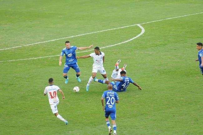 Fotos da partida entre Cruzeiro e Bahia, no Mineiro, pela 20 rodada da Srie B do Brasileiro