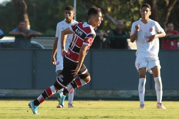 Tricolor venceu o Timbu de virada por 2 a 1 e sagrou-se pentacampeo da competio