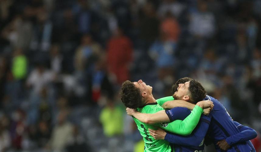 Imagens da grande decisão entre Manchester City e Chelsea no Estádio do Dragão