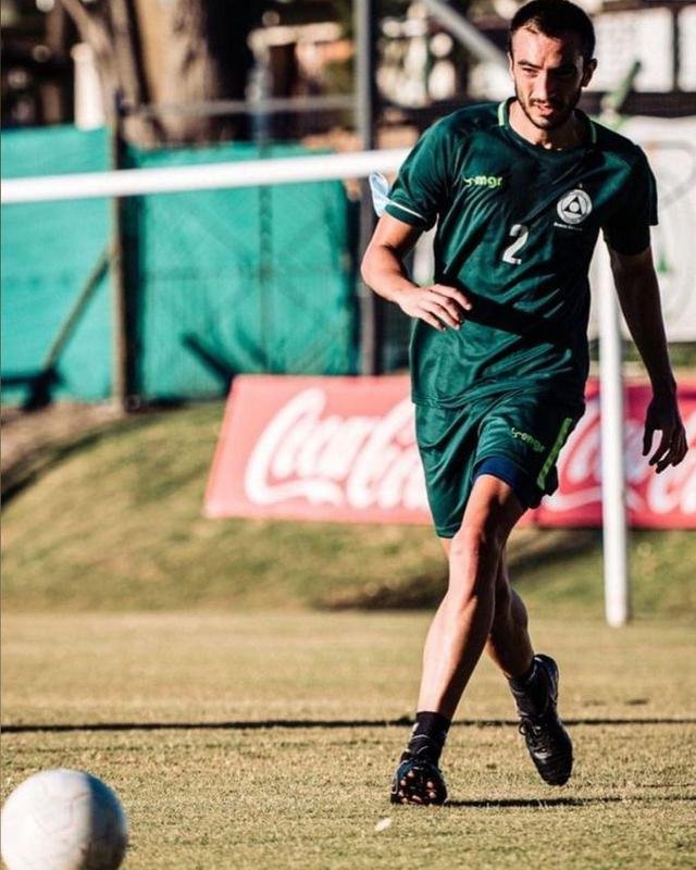 Agustn Heredia, zagueiro (Plaza Colonia-URU)