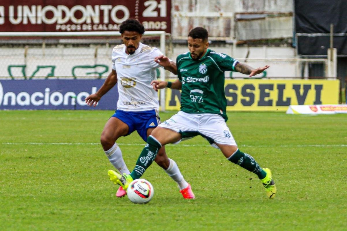 Fotos do jogo entre Caldense e Cruzeiro