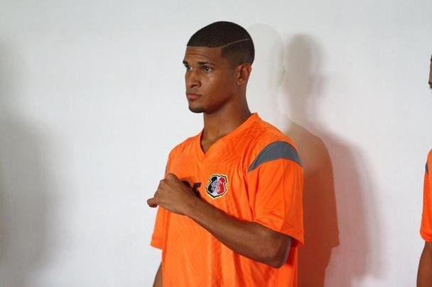 A reapresentação do elenco contou com o goleiro Carlos Miguel, ex-Internacional, o meia Diogo, ex-Atlético-AC e o volante Júlio Romão, ex-Ponte Preta, todos novidades para o elenco Tricolor de 2020