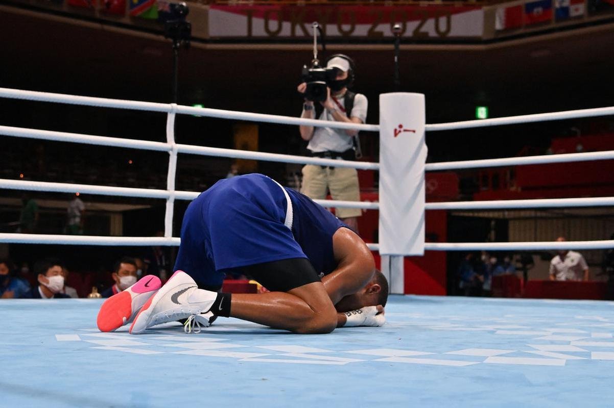 Hebert Conceio consegui a vitria histrica aps nocaute no ltimo assalto